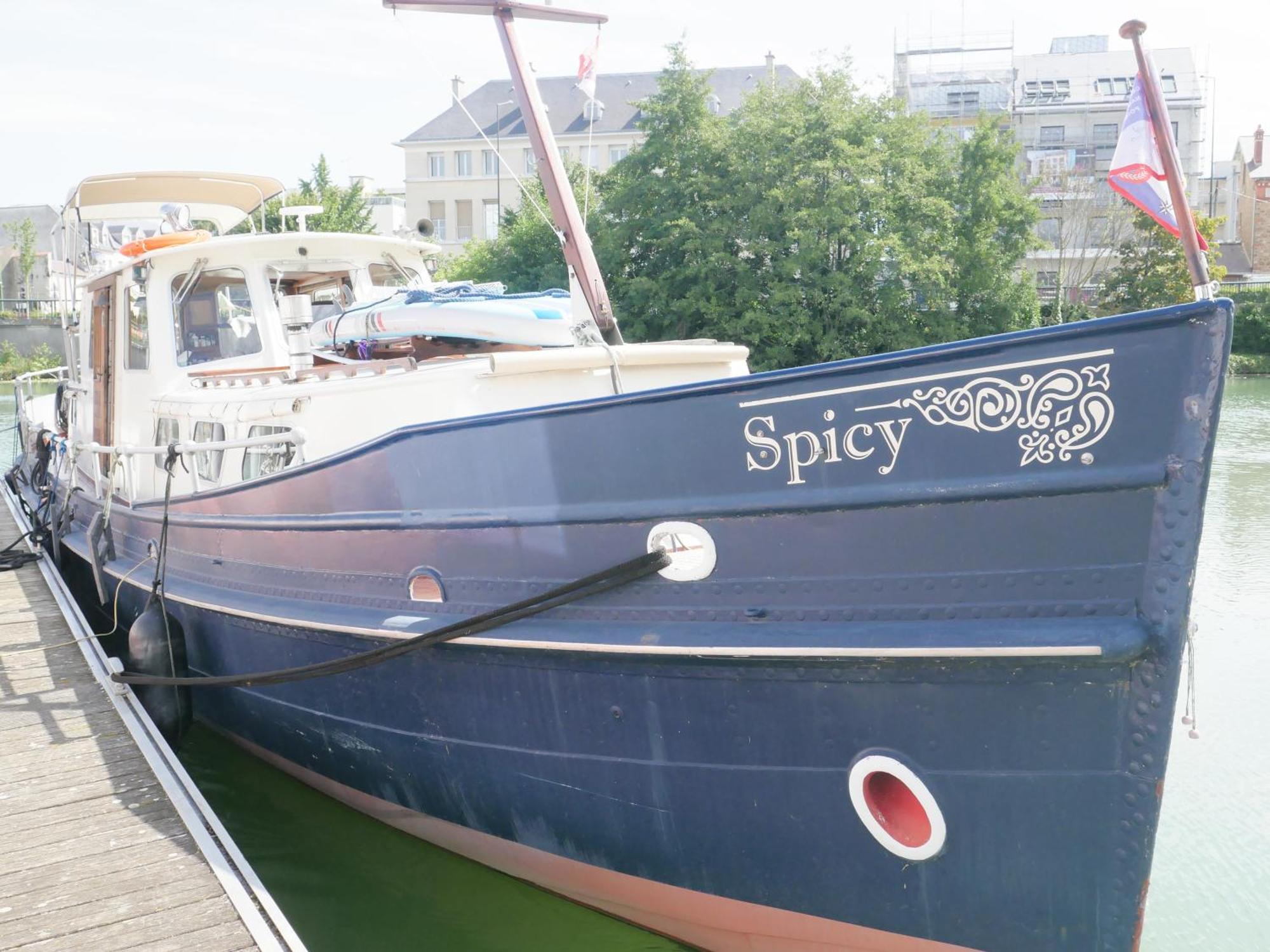 Spicy - Sejour Insolite Sur La Marne Мо Екстериор снимка